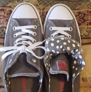 Converse tennis shoes